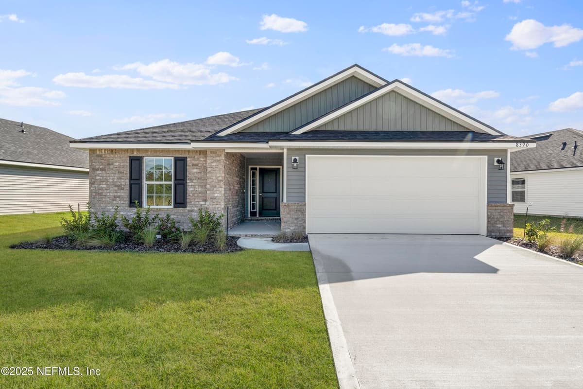 8363 HELMSLEY Boulevard, Jacksonville, FL 32219 3