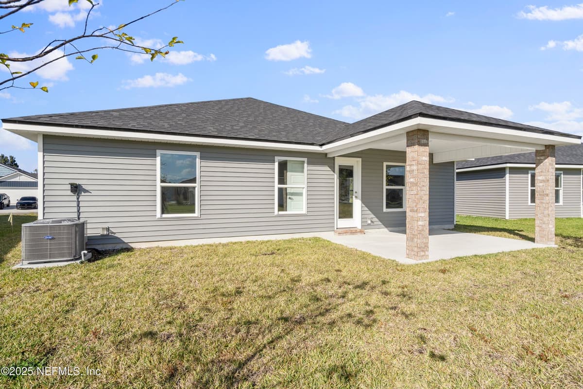 8381 HELMSLEY Boulevard, Jacksonville, FL 32219 3