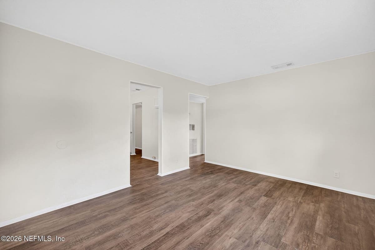 7014 CHRISTOPHER ROBIN Drive, Jacksonville, FL 32210 3