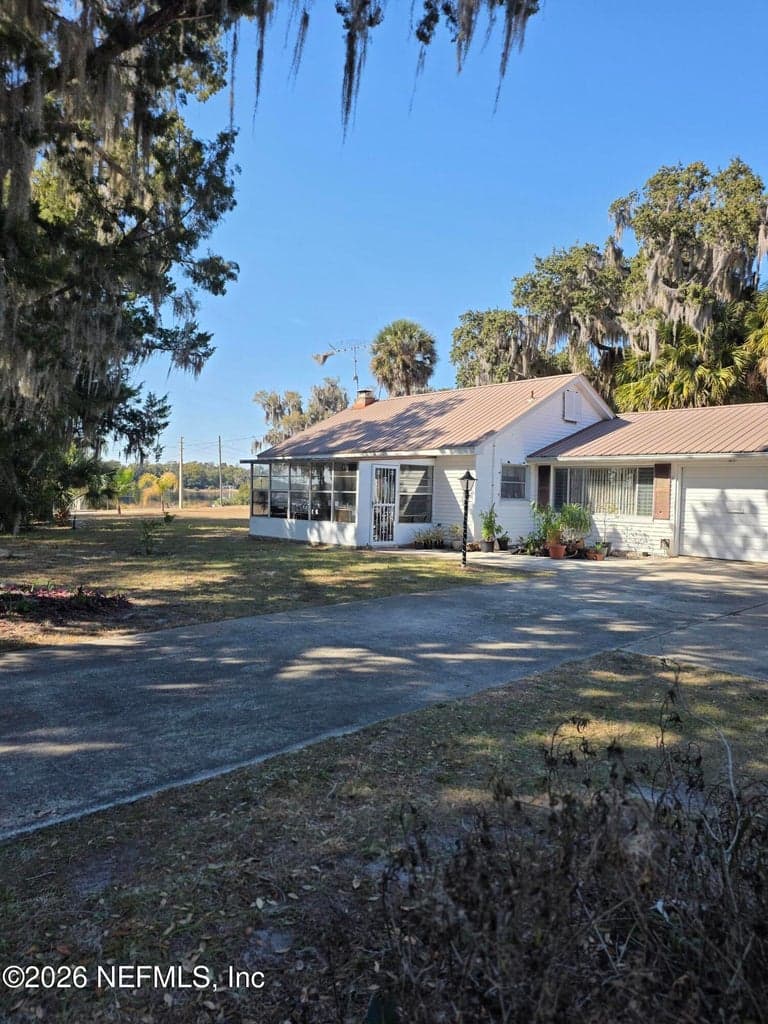 624 PALMETTO Avenue, Crescent City, FL 32112 3