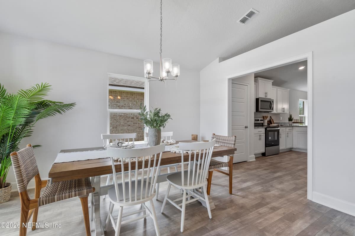 8327 HELMSLEY Boulevard, Jacksonville, FL 32219 2
