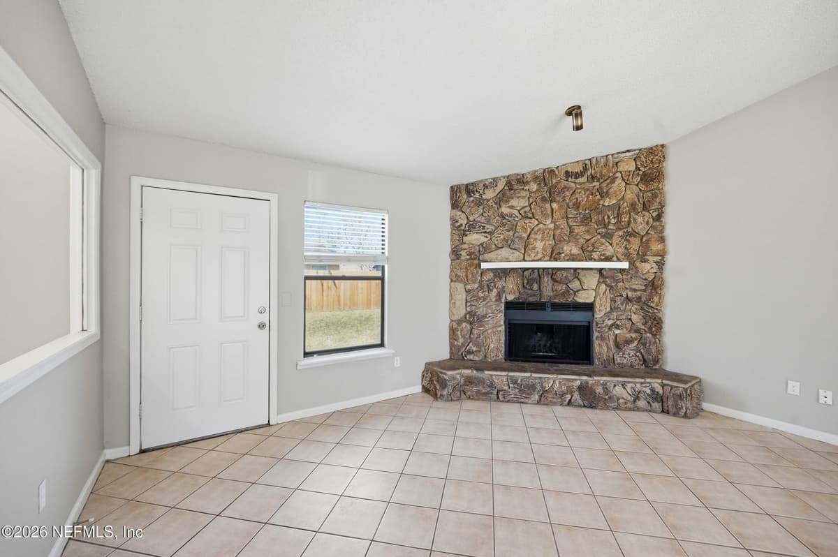 10919 GREAT SOUTHERN Drive, Jacksonville, FL 32257 3