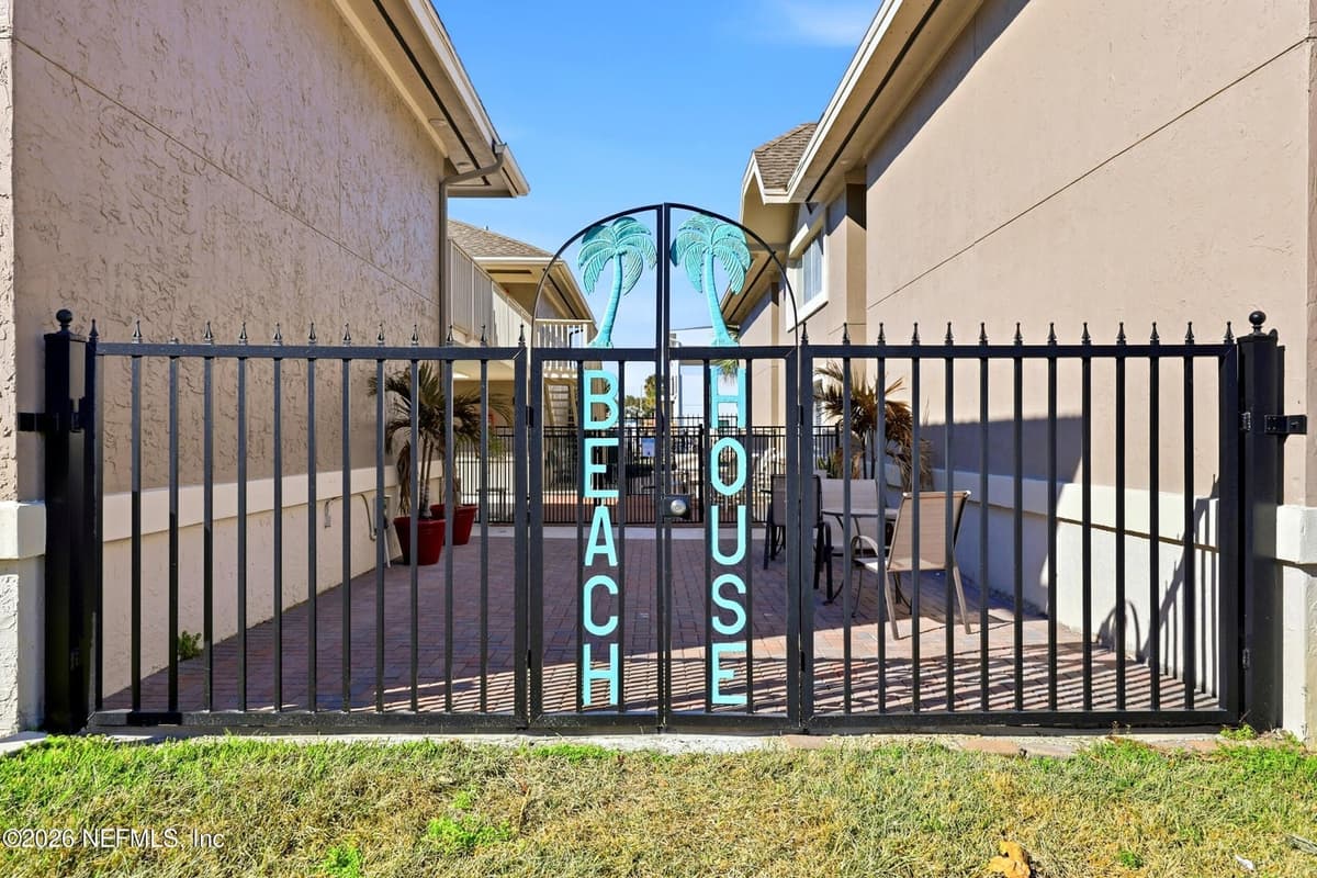 221 13TH AVENUE N 202A, Jacksonville Beach, FL 32250 2
