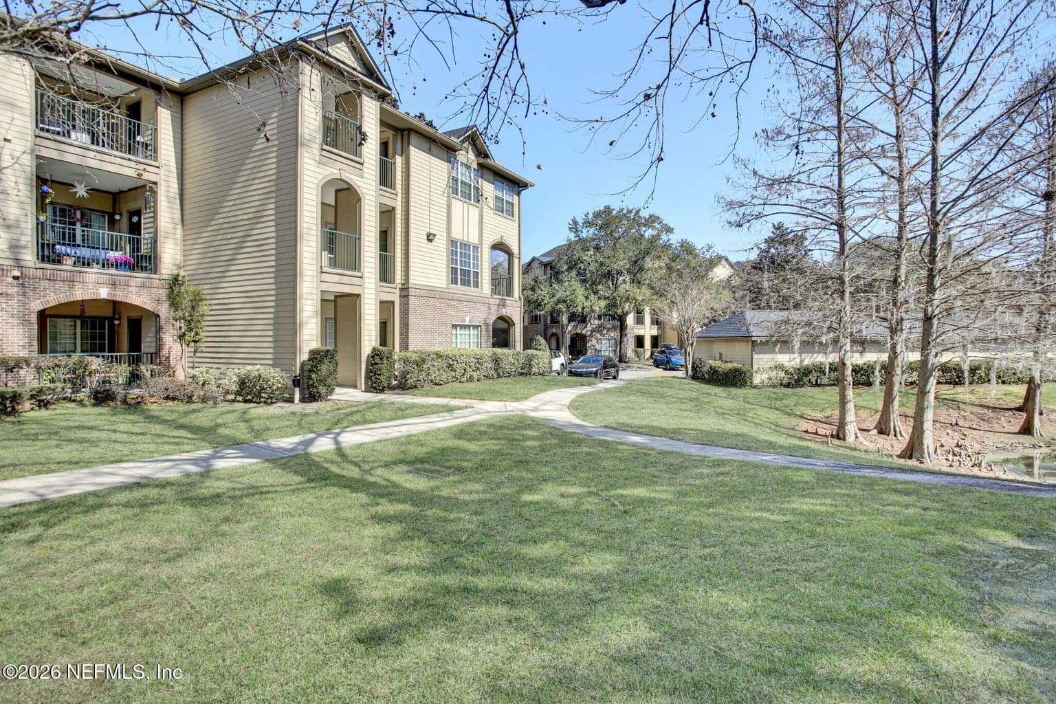 7800 POINT MEADOWS Drive 631, Jacksonville, FL 32256