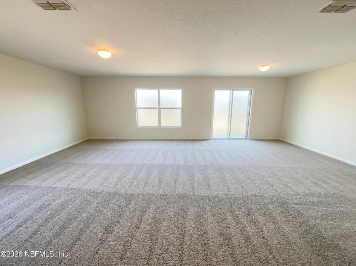 8951 MERSEYSIDE Avenue, Jacksonville, FL 32219 3