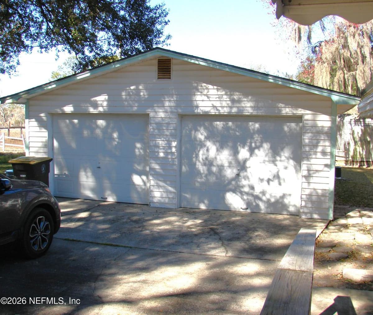 8551 OGLESBY Avenue, Jacksonville, FL 32220 3