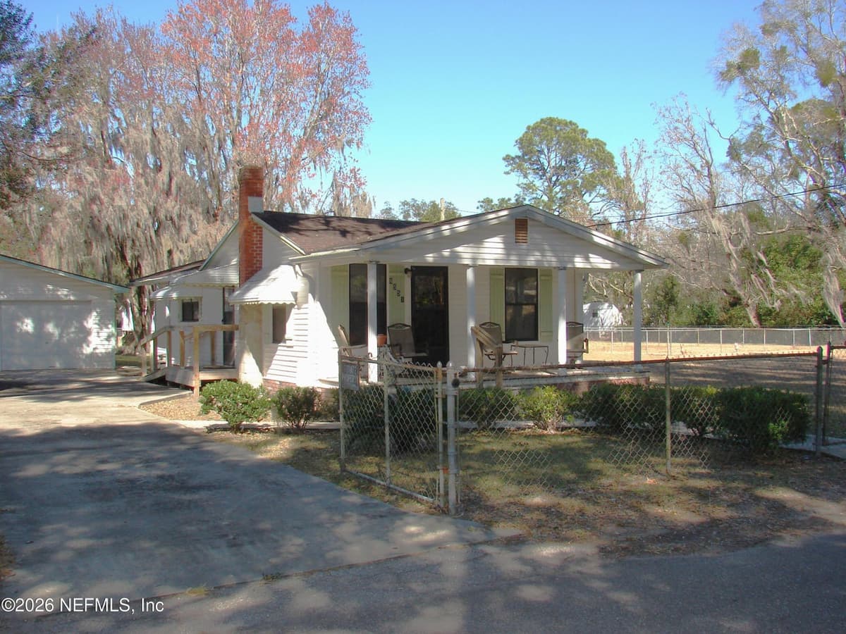 8551 OGLESBY Avenue, Jacksonville, FL 32220 2