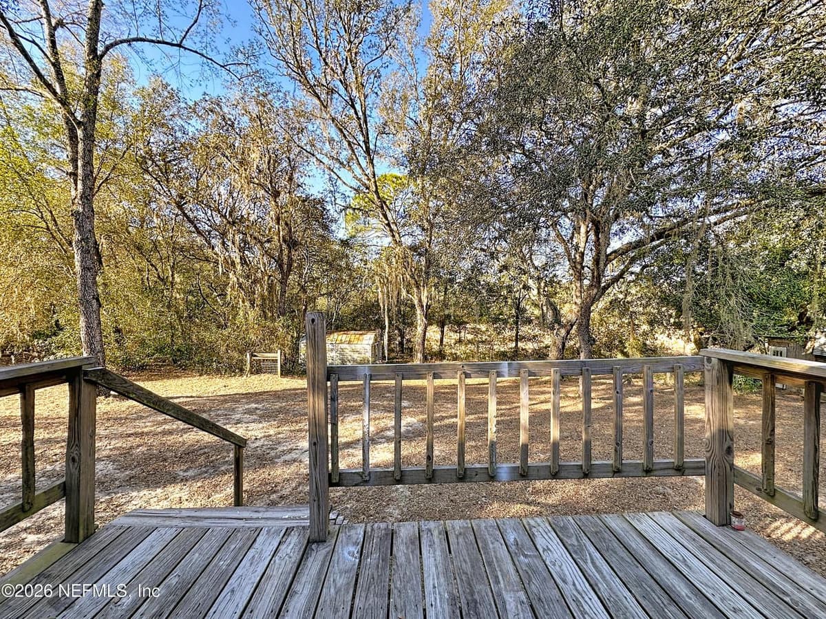 141 PARIS Street, Interlachen, FL 32148 3