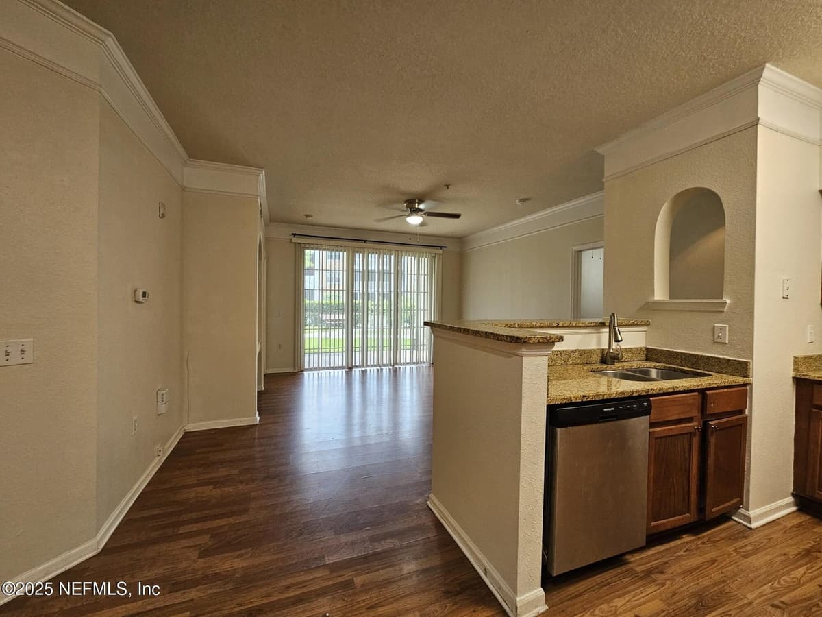 8550 TOUCHTON Road 218, Jacksonville, FL 32216 2