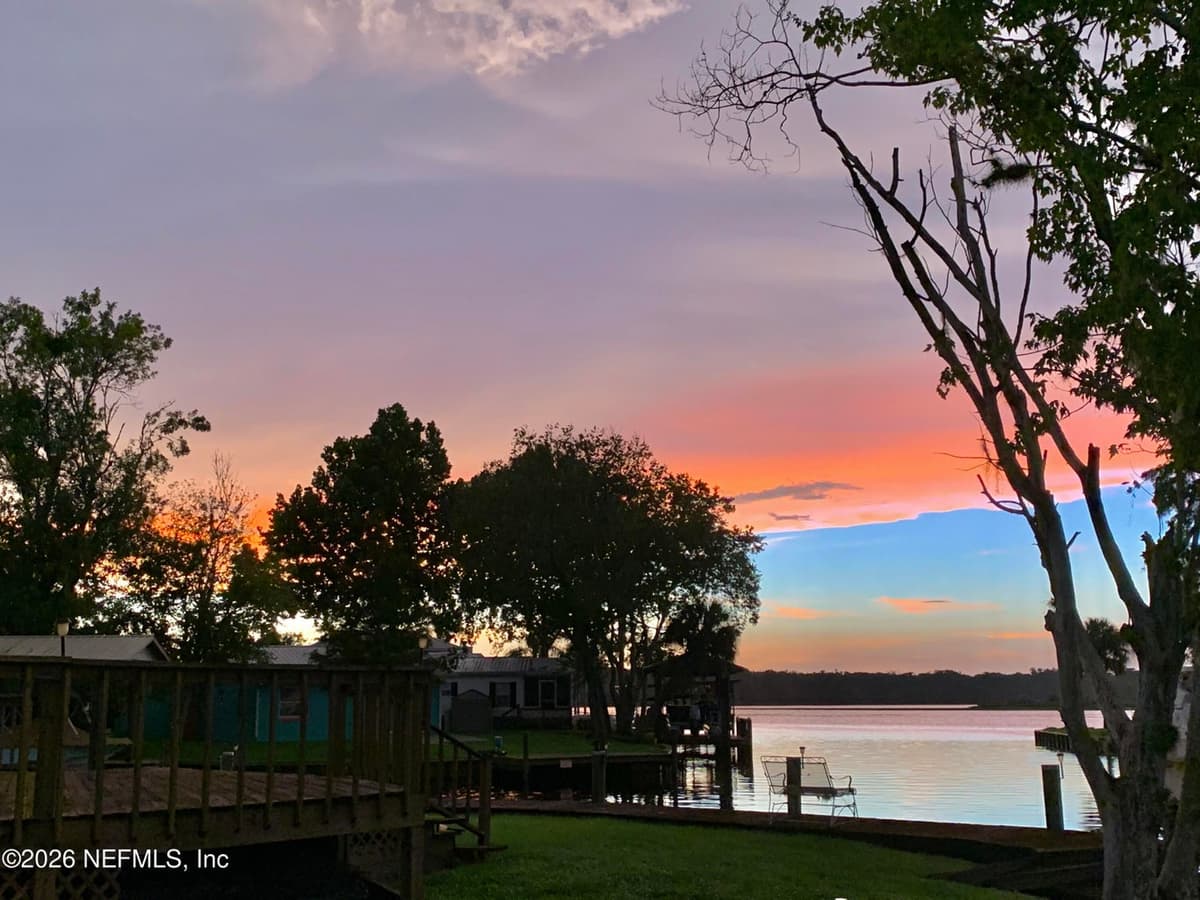 100 HAPPINESS Drive, Welaka, FL 32189 2