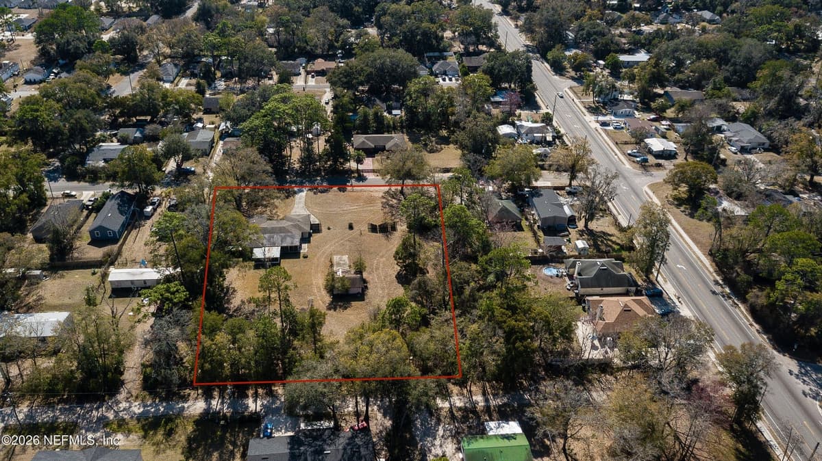 8133 MC GLOTHLIN Street, Jacksonville, FL 32210 3