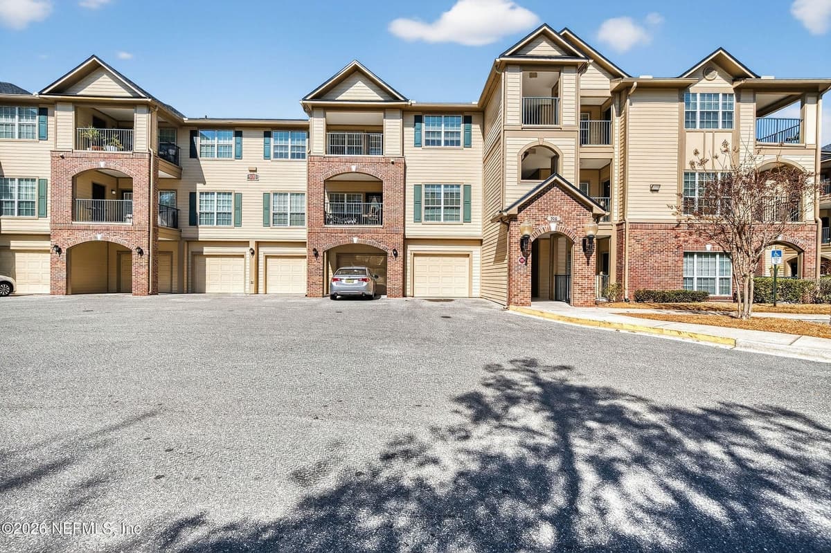 7800 POINT MEADOWS Drive 934, Jacksonville, FL 32256 2