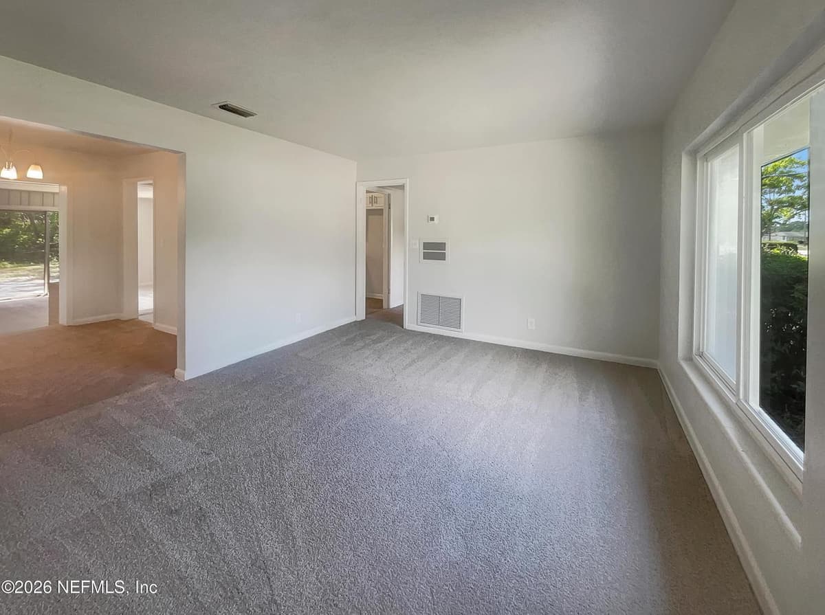 2936 VAN GUNDY Road, Jacksonville, FL 32208 3