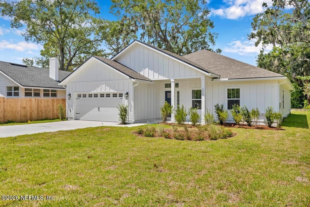 8674 ROYALWOOD Drive, Jacksonville, FL 32256 2