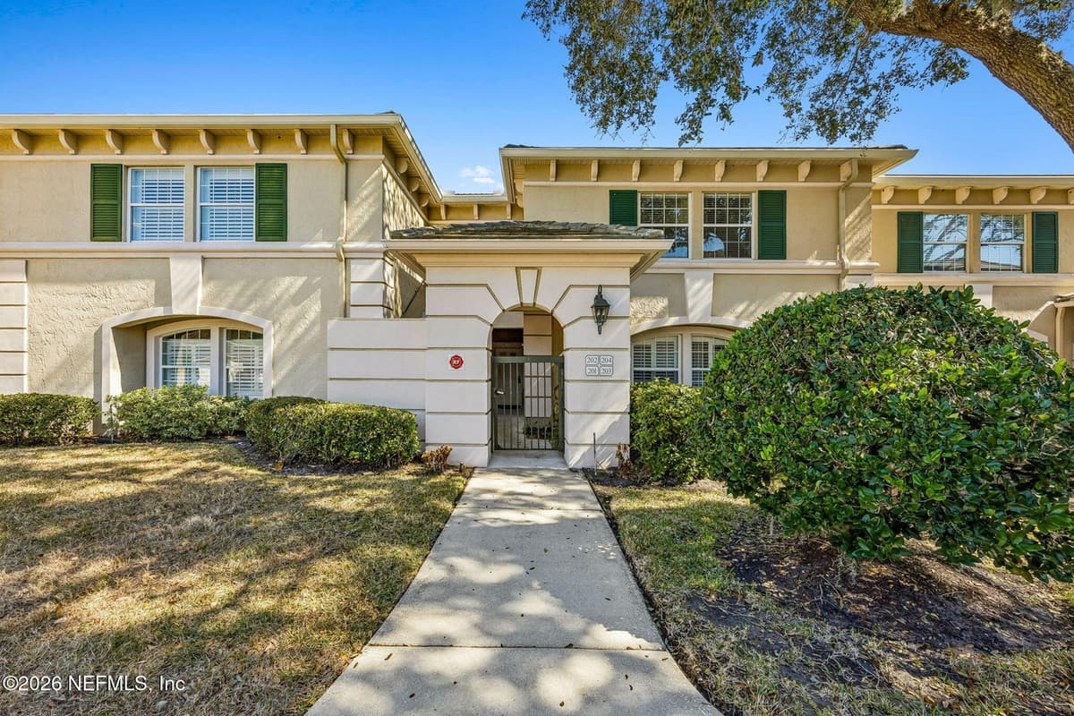 200 BERMUDA BAY Circle 202, Ponte Vedra Beach, FL 32082 2