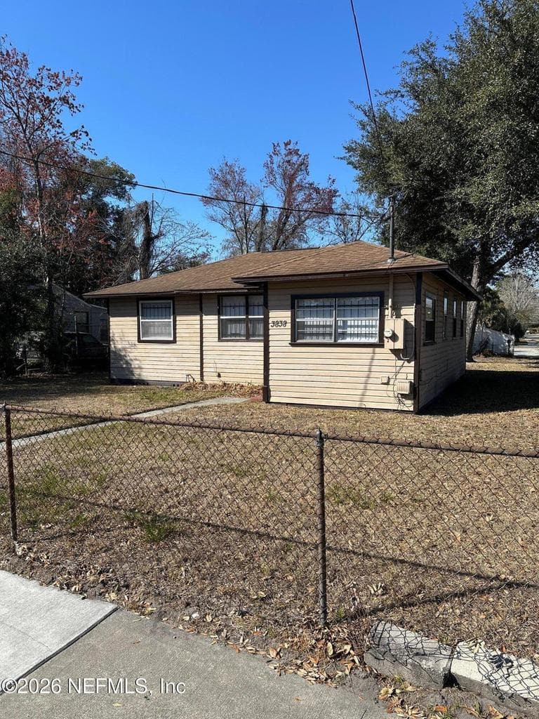 3838 PENTON Street, Jacksonville, FL 32209 2