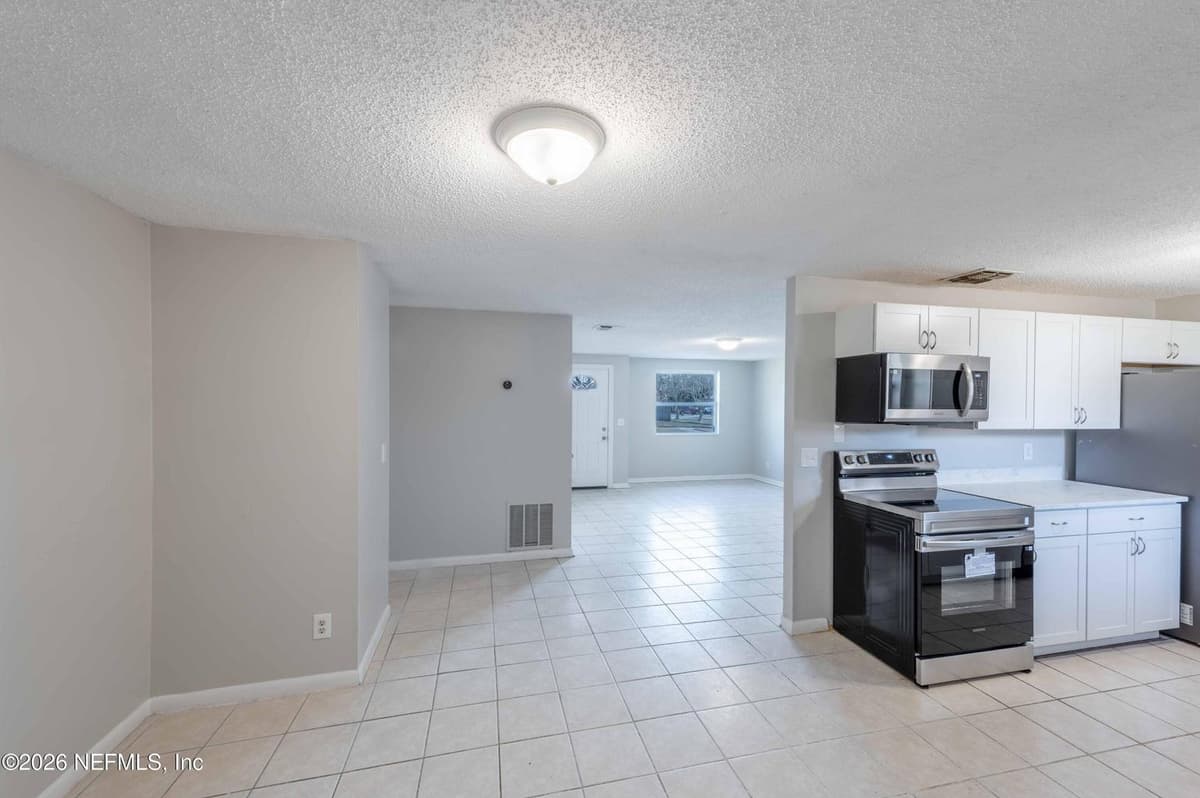 11605 BAYOU Road, Jacksonville, FL 32246 2