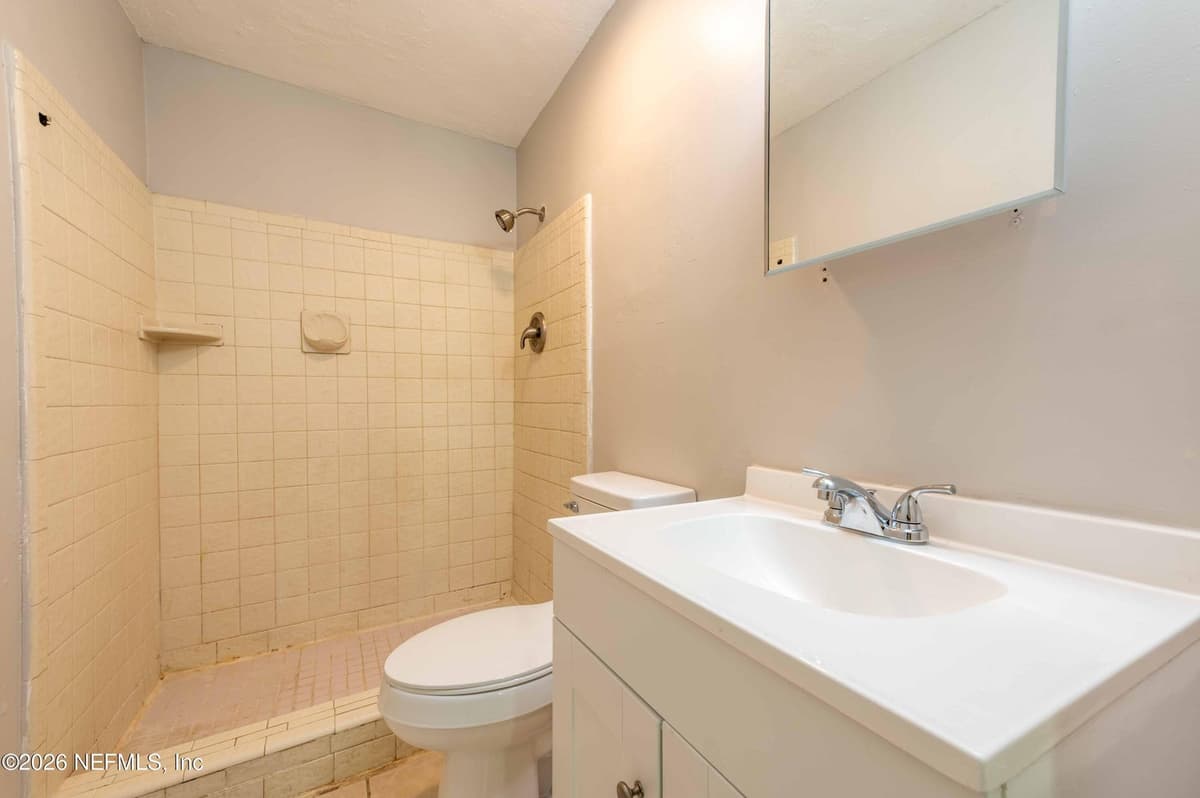 11605 BAYOU Road, Jacksonville, FL 32246 3