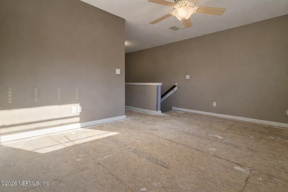 217 AMBER RIDGE Road, Jacksonville, FL 32218 2