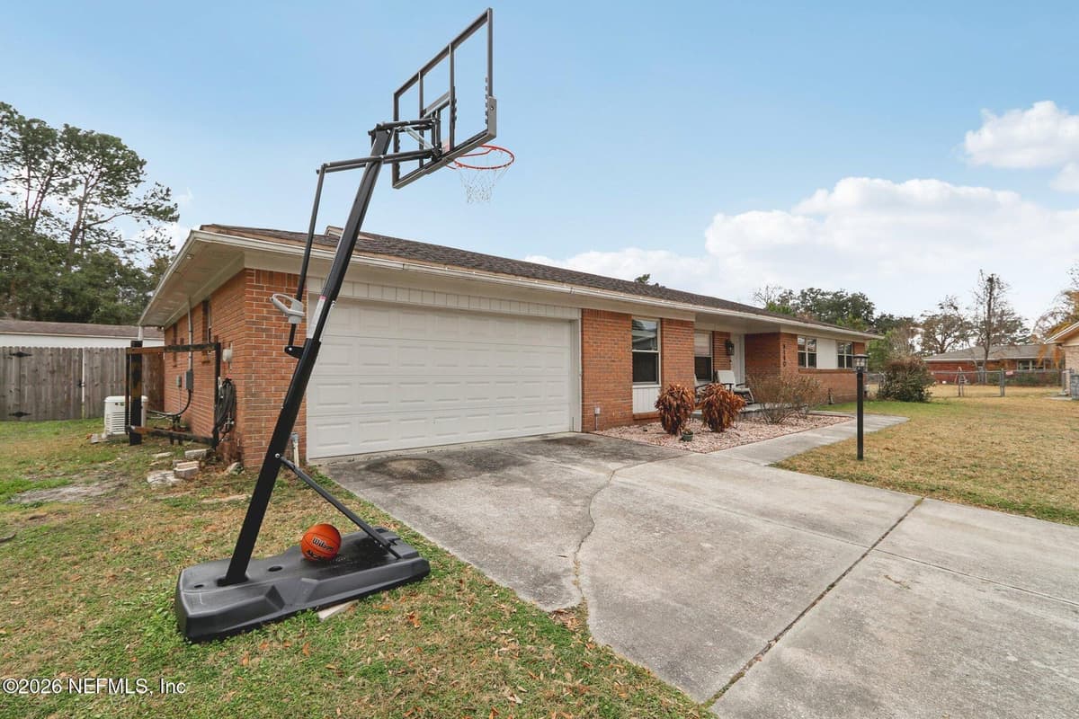 9190 TOTTENHAM Court, Jacksonville, FL 32257 2