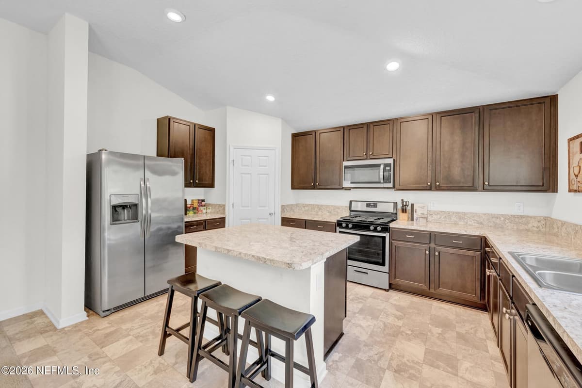 7657 SUNNYDALE Lane, Jacksonville, FL 32256 3