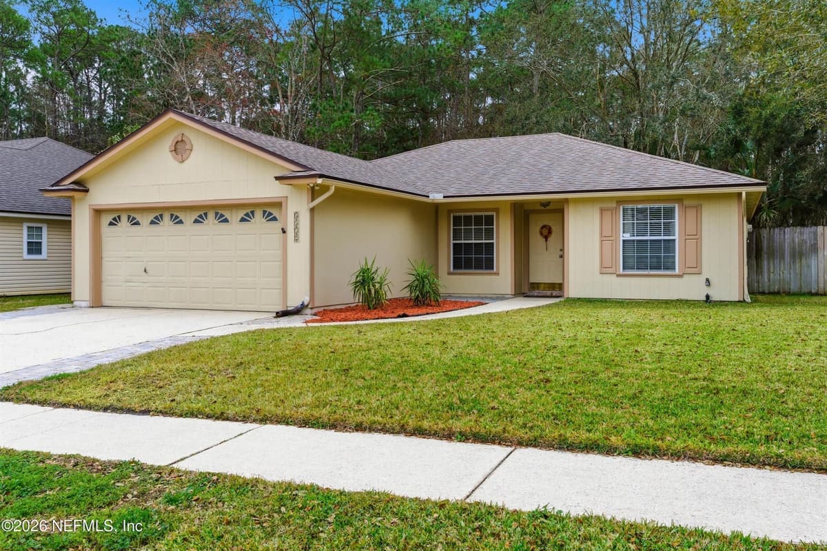 5572 BLUE PACIFIC Drive, Jacksonville, FL 32257 2
