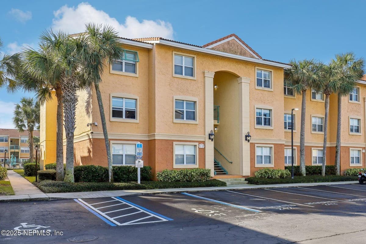 200 LAGUNA VILLAS Boulevard C21, Jacksonville Beach, FL 32250 2