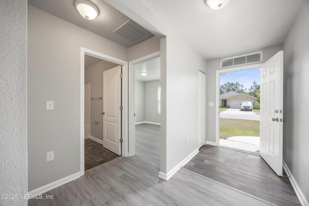 6853 SANDLE Drive, Jacksonville, FL 32219 3
