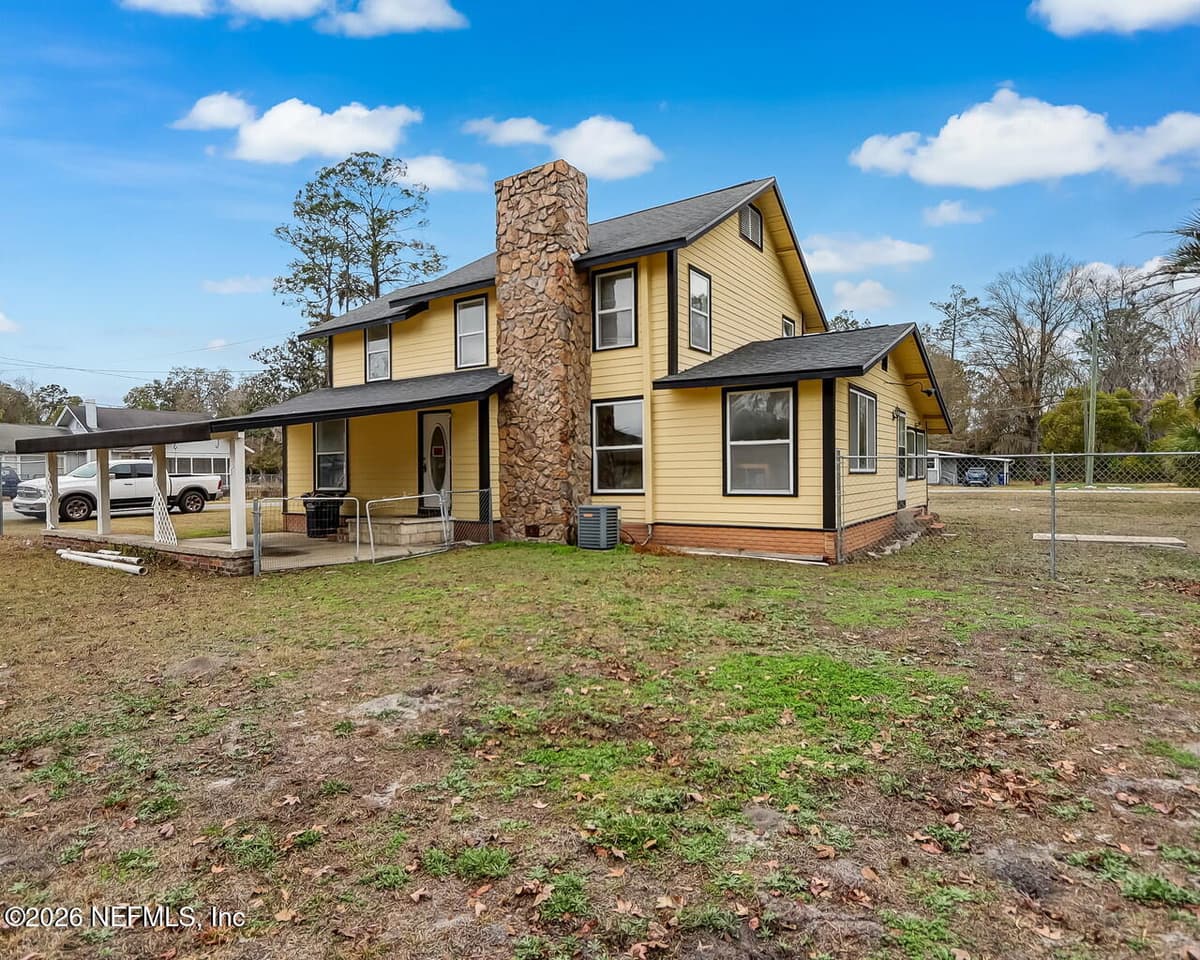172 W MCIVER Avenue, Macclenny, FL 32063 2