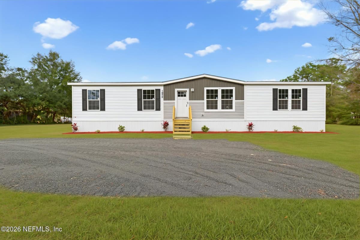 1550 EAGLE NEST Lane, Middleburg, FL 32068 2