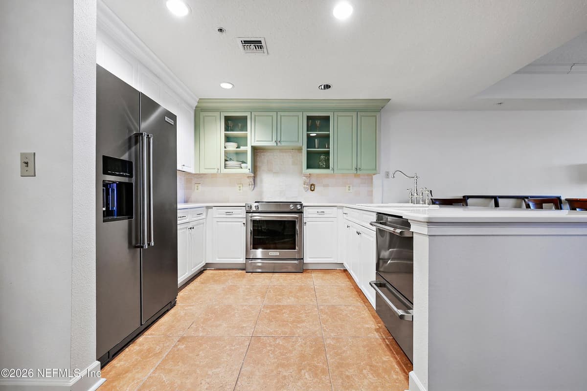 1478 RIVERPLACE Boulevard 701, Jacksonville, FL 32207 2