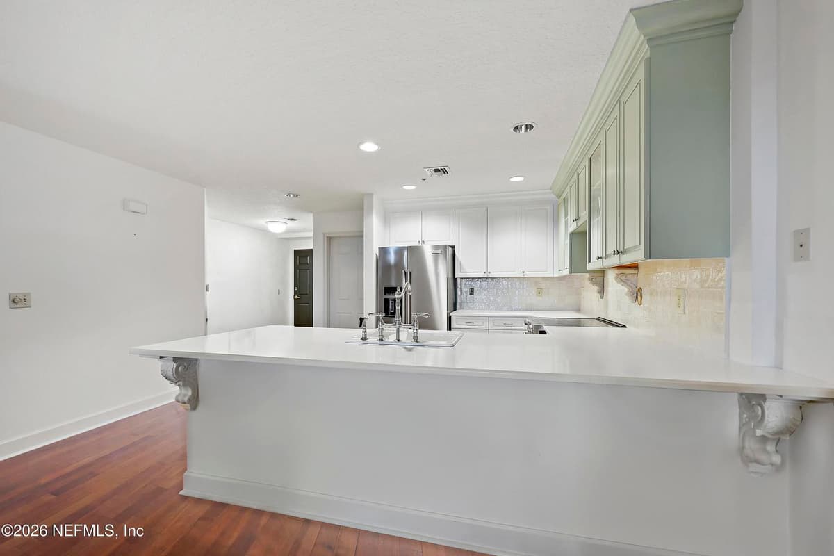 1478 RIVERPLACE Boulevard 701, Jacksonville, FL 32207 3