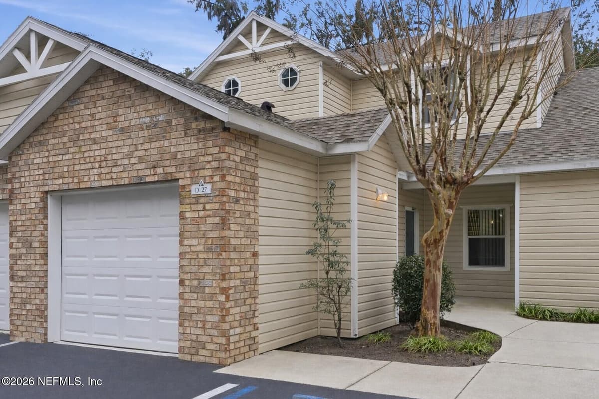 4700 SW ARCHER Road D27, Gainesville, FL 32608 2