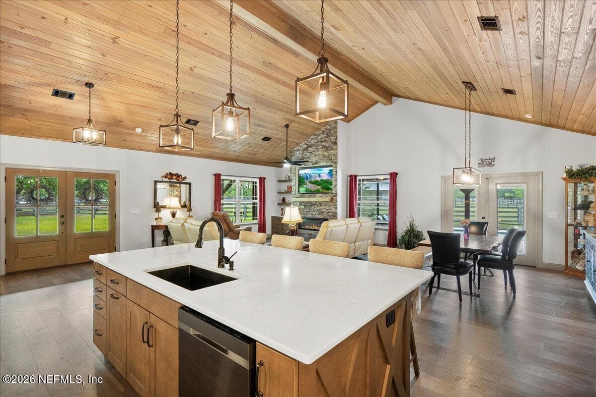 1330 GA-110, Woodbine, GA 31569