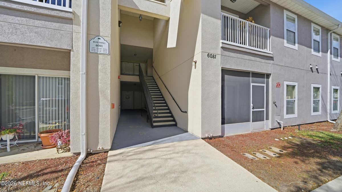 6081 MAGGIES Circle 104, Jacksonville, FL 32244 2