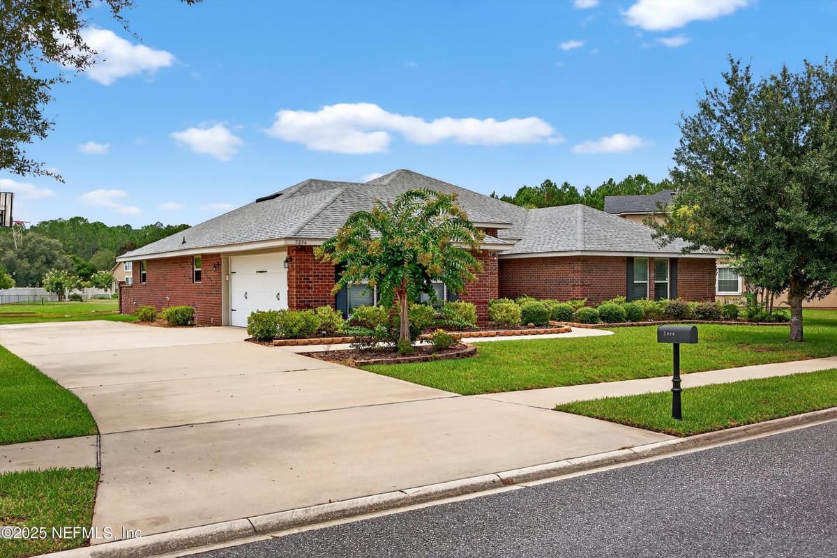 7896 DAWSONS CREEK Drive, Jacksonville, FL 32222 2