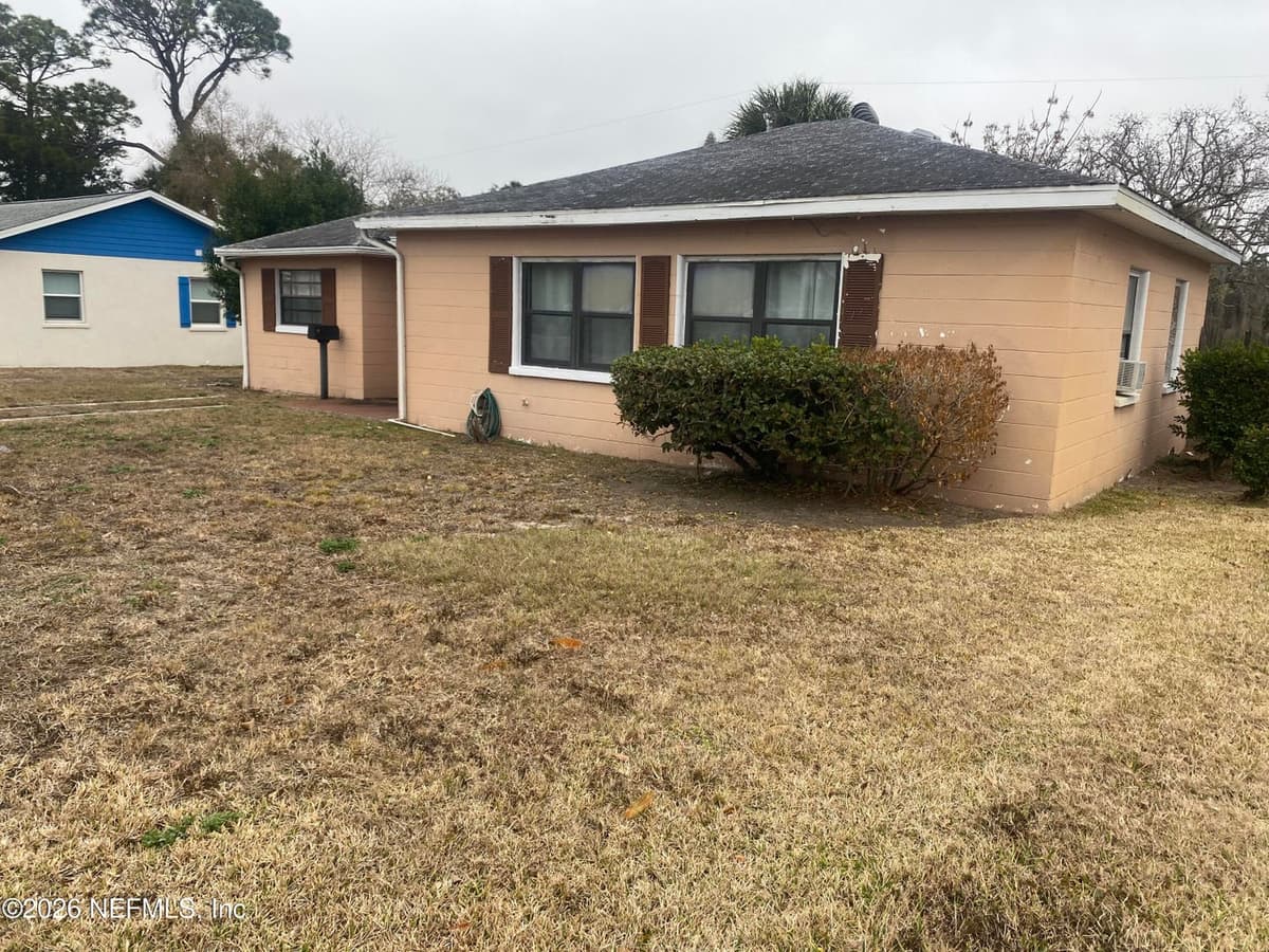 315 WHITE Street, Daytona Beach, FL 32114 2