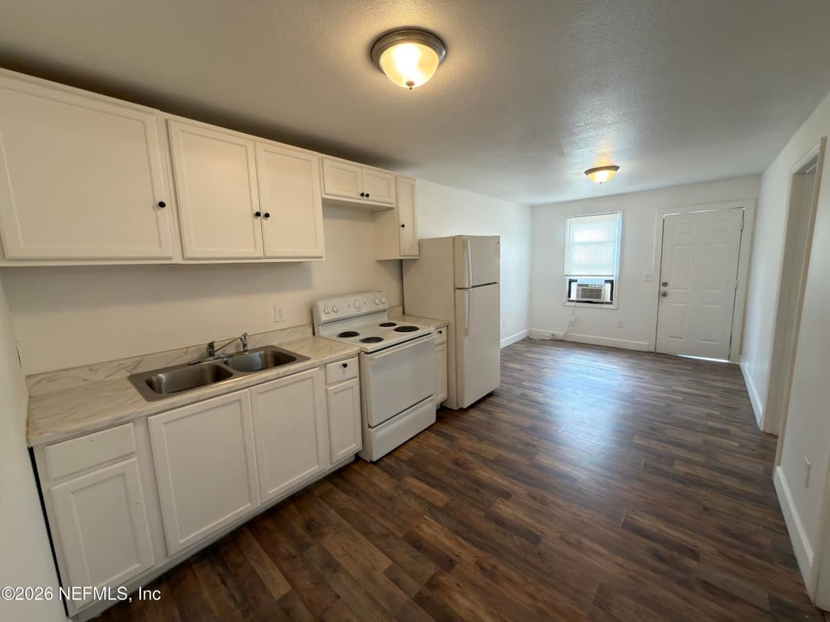 1711 30TH Street W, Jacksonville, FL 32209 2