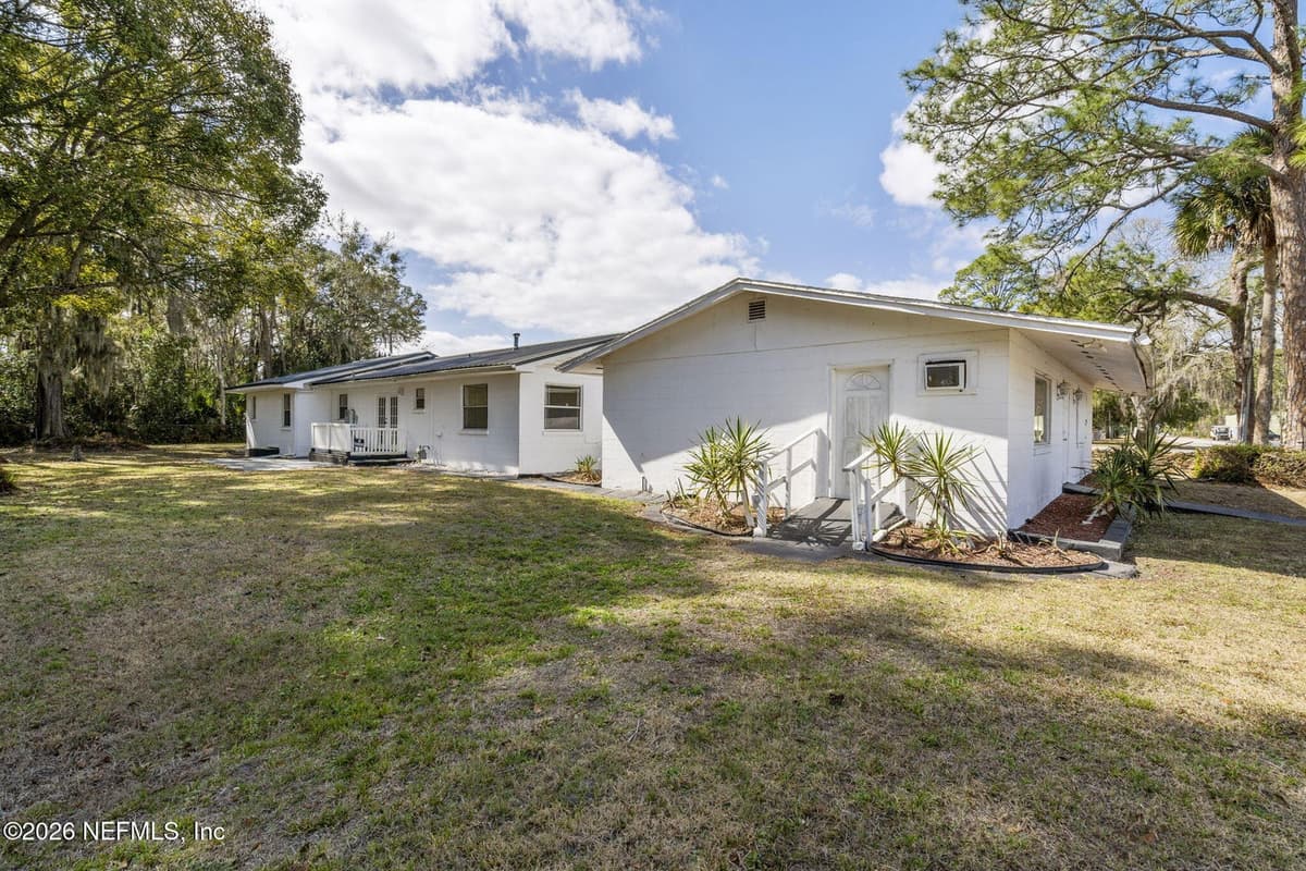 101 E HARRIS Street, Palatka, FL 32177 3