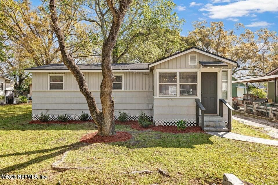 825 WYOLEN Street, Jacksonville, FL 32254