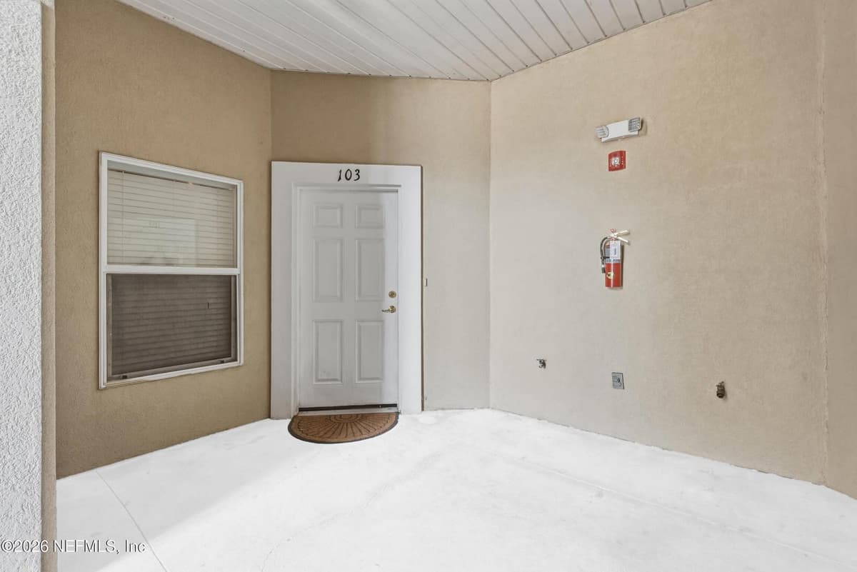 7071 DEER LODGE Circle 103, Jacksonville, FL 32256 2