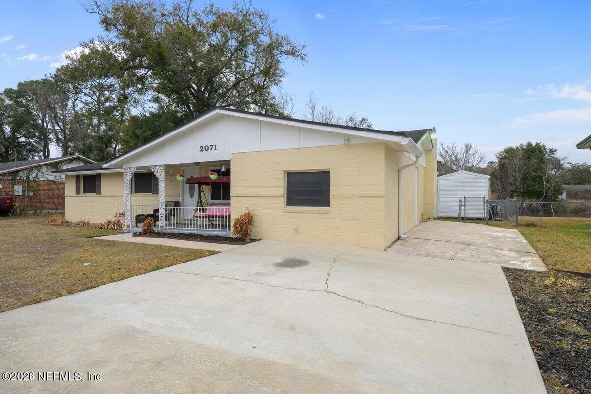 2071 COURTNEY Drive, Jacksonville, FL 32208 2
