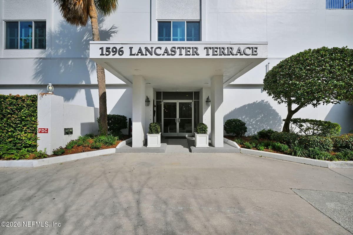 1596 LANCASTER Terrace 3B, Jacksonville, FL 32204 3