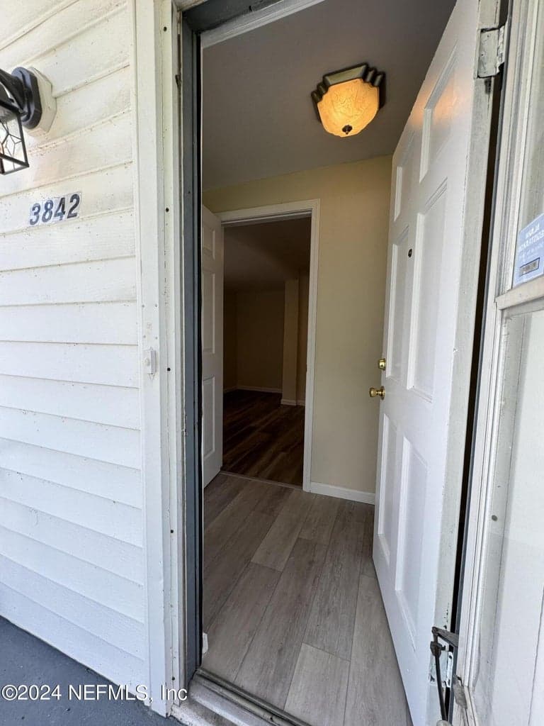 3842 RUBY Drive W, Jacksonville, FL 32246 2
