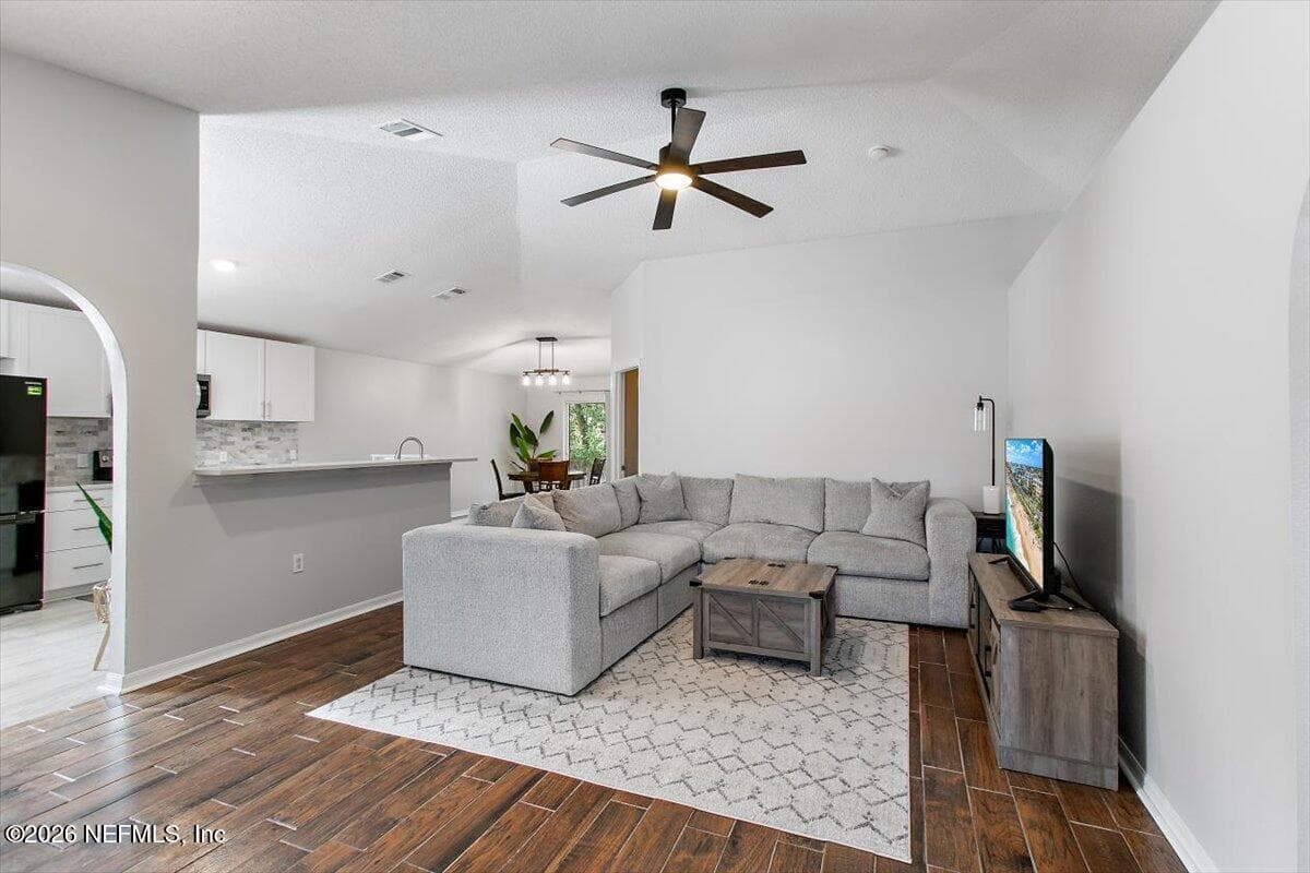 3516 WENTWORTH Circle W, Jacksonville, FL 32277 2