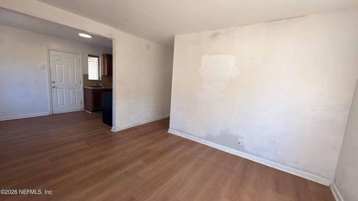 5627 BELAFONTE Drive, Jacksonville, FL 32209 3