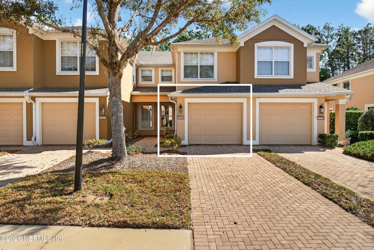 8699 LITTLE SWIFT Circle 25G, Jacksonville, FL 32256 2