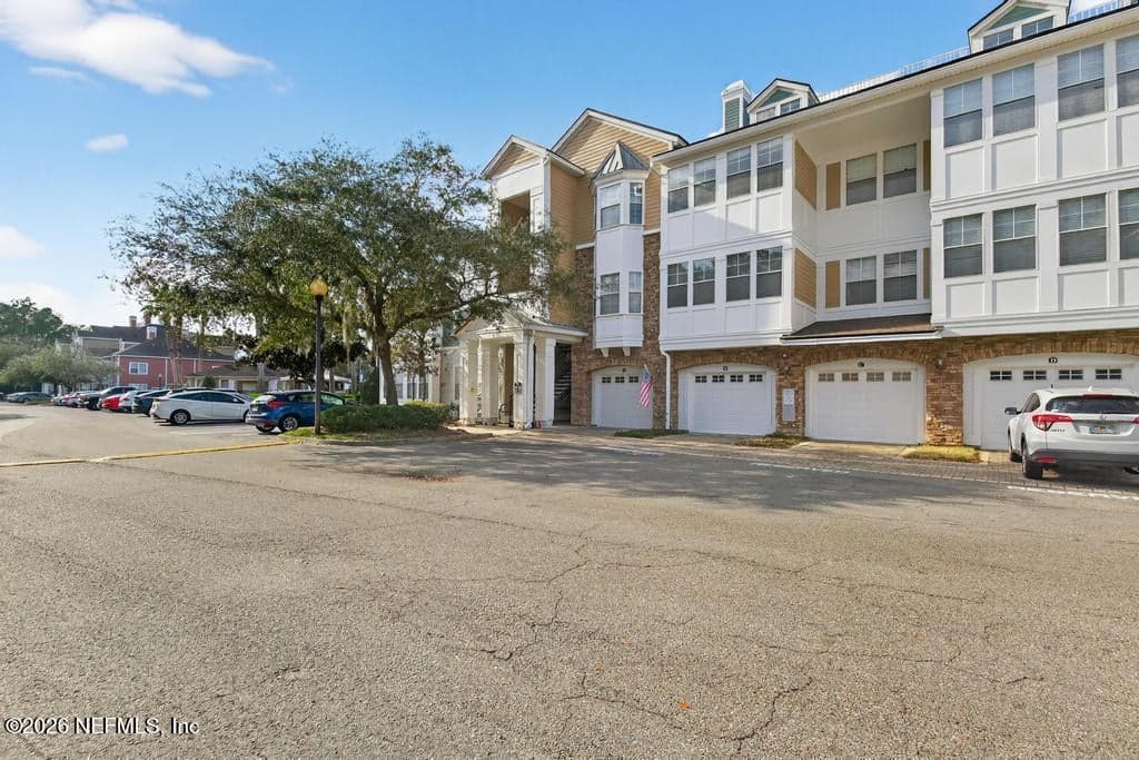 8550 TOUCHTON Road 2221, Jacksonville, FL 32216