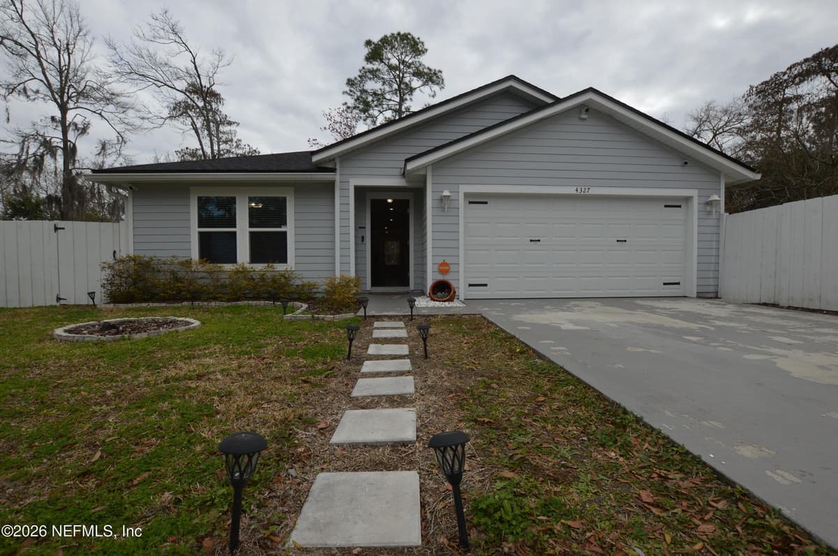 4327 LOYS Drive, Jacksonville, FL 32246 3