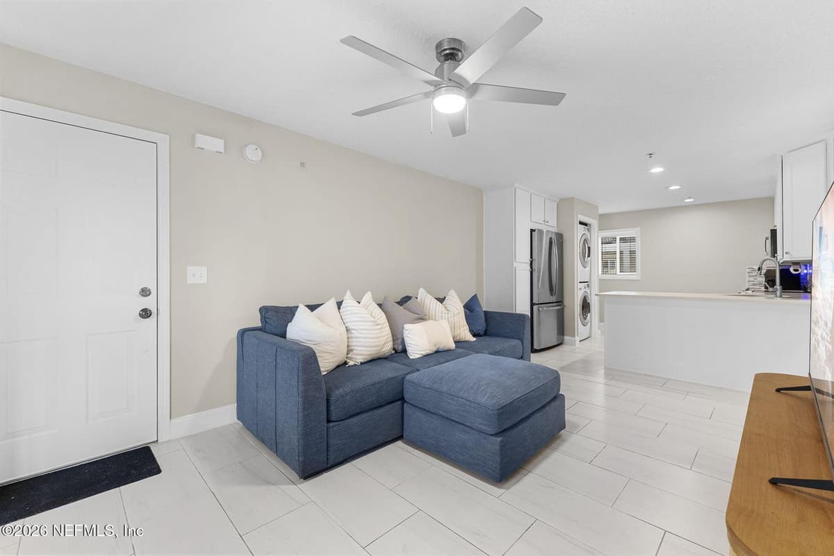 210 11TH Avenue N 104, Jacksonville Beach, FL 32250 3